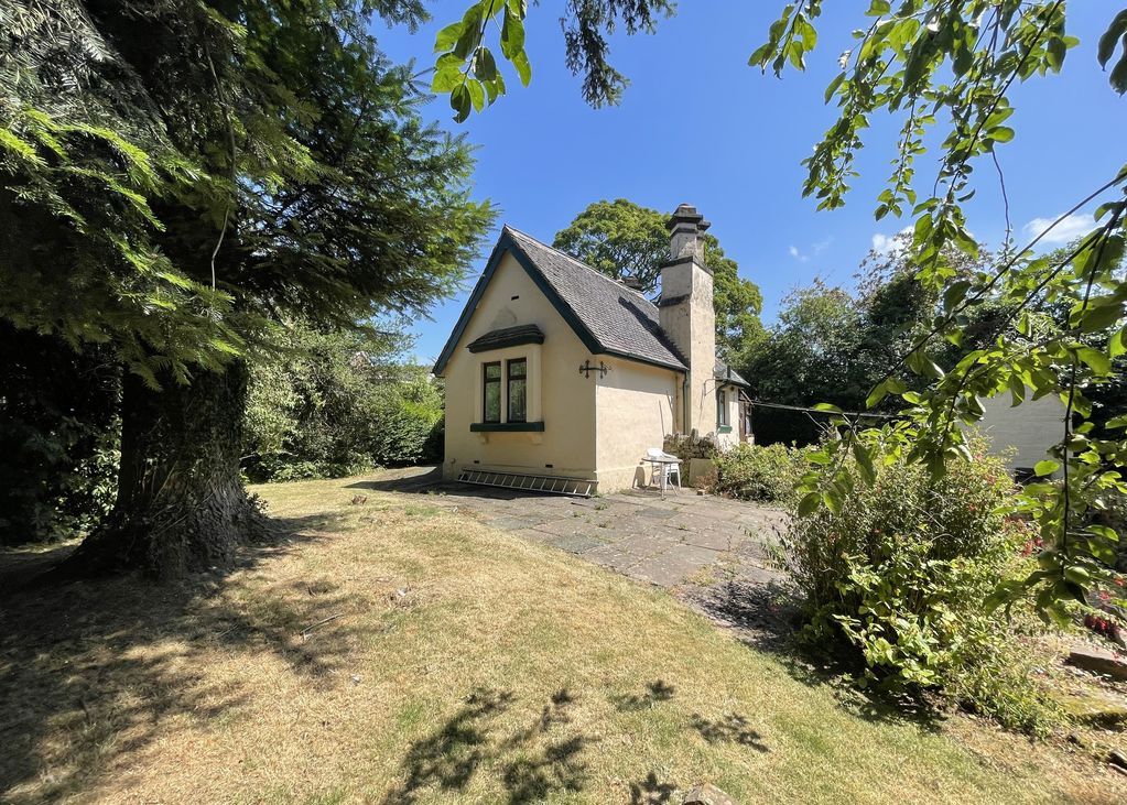 Property photo 1 of 32 Exterior