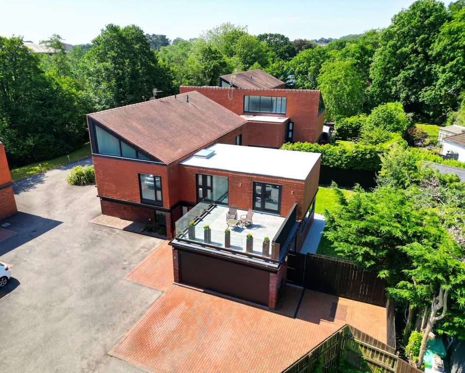 Property photo 3 of 33