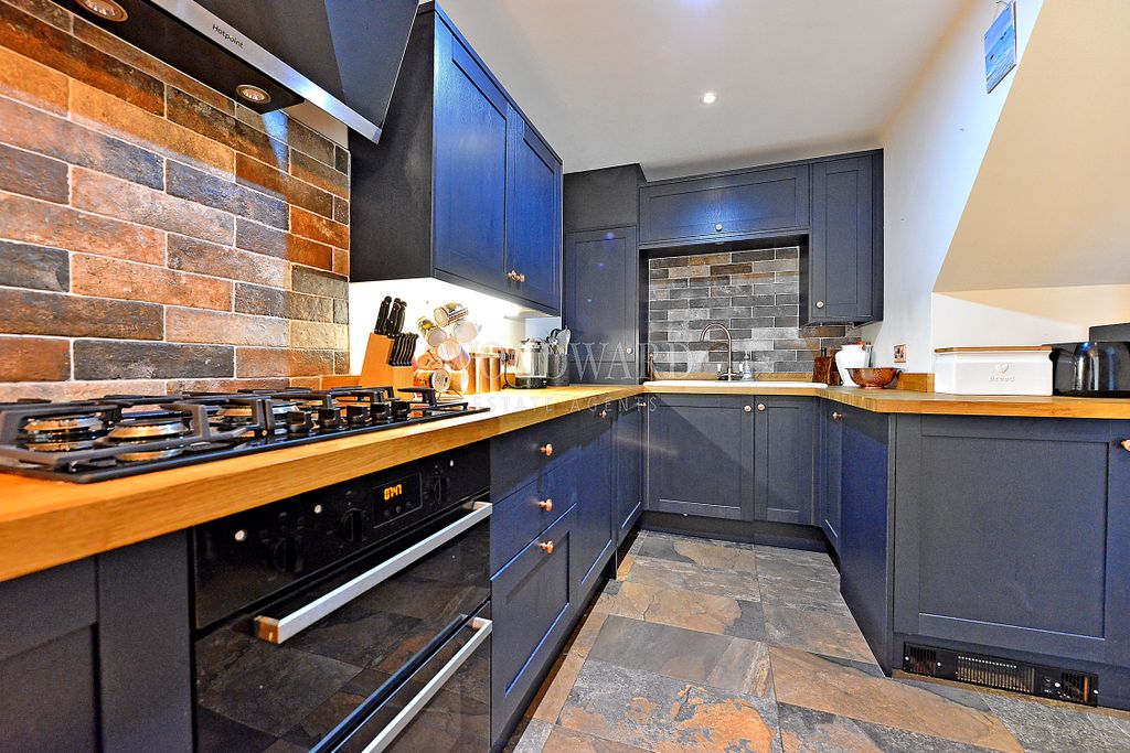 Property photo 2 of 18 Kitchen/Diner