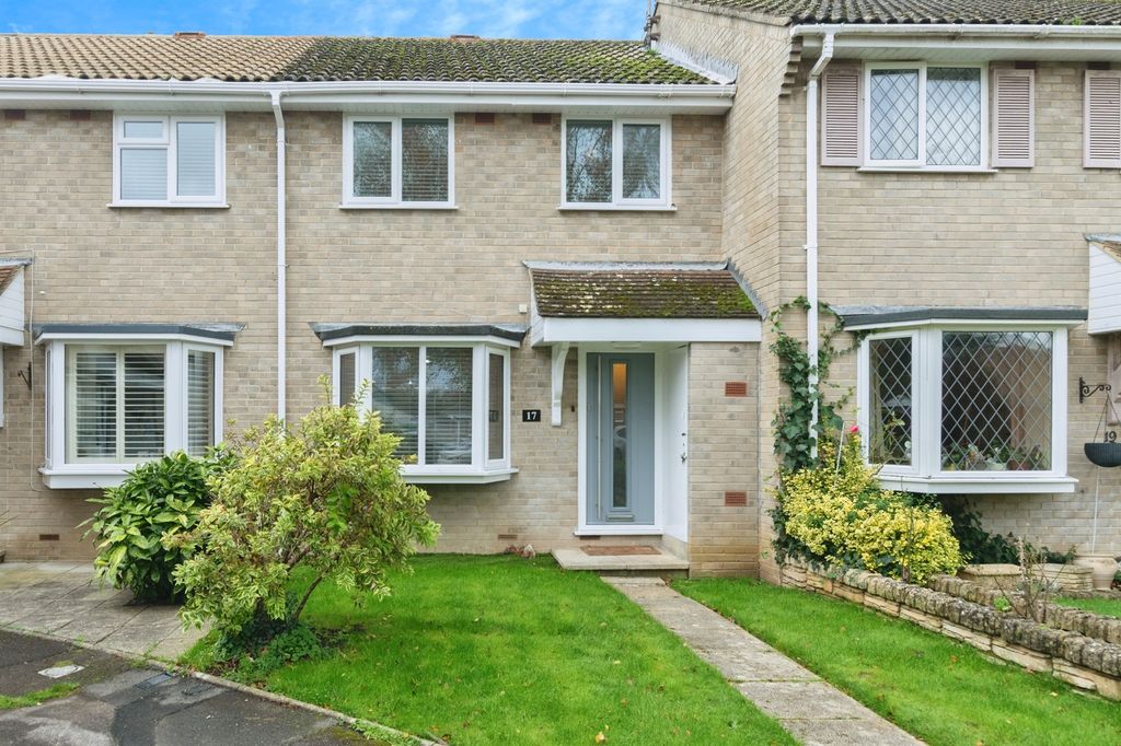 Property photo 1 of 17