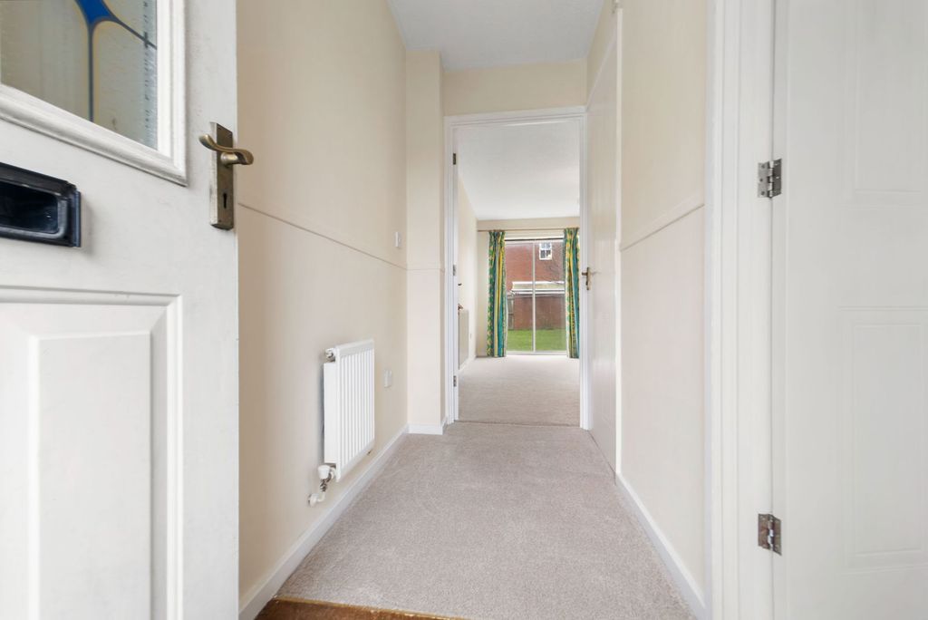 Property photo 3 of 12