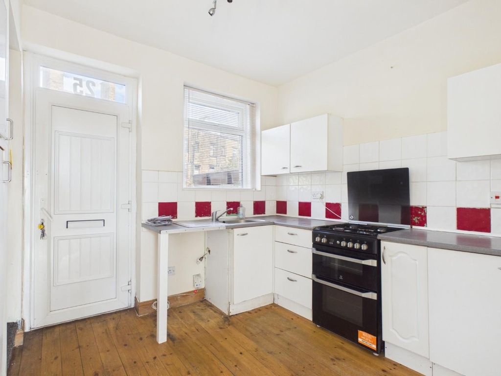 Property photo 3 of 12 Cam01268G0-Pr0525-Still003.Jpg