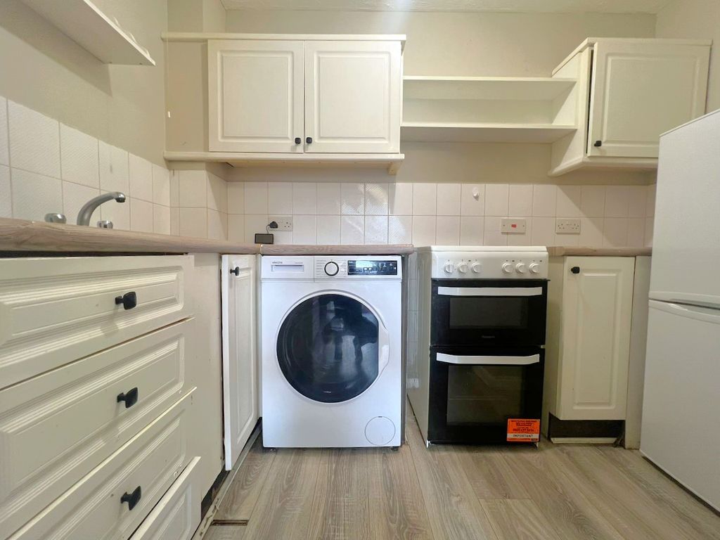 Property photo 3 of 5 Photo-2025-09-16-16-33-06