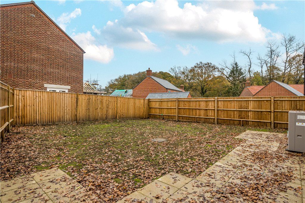 Property photo 2 of 18 Picture No. 21