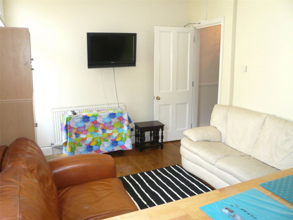 Property photo 3 of 8 Communal Living Area