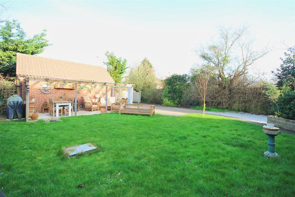 Property photo 2 of 38 Outside