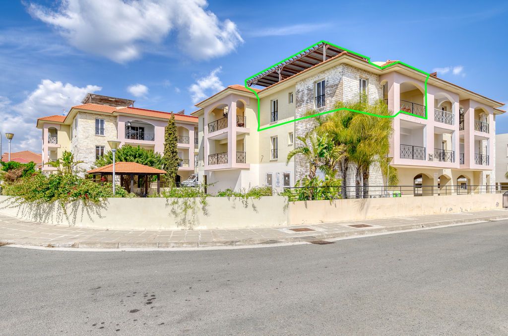 Property photo 1 of 17 Property Outlined