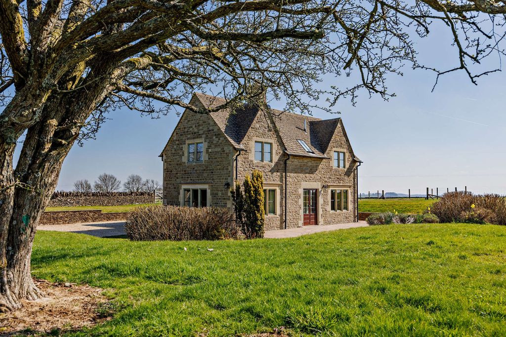 Property photo 1 of 17 Hillborough