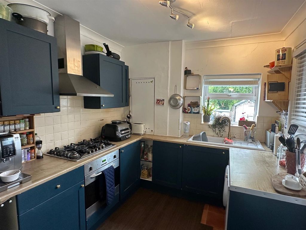 Property photo 3 of 13 Kitchen.Jpg