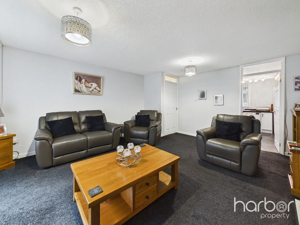 Property photo 3 of 11 5011457