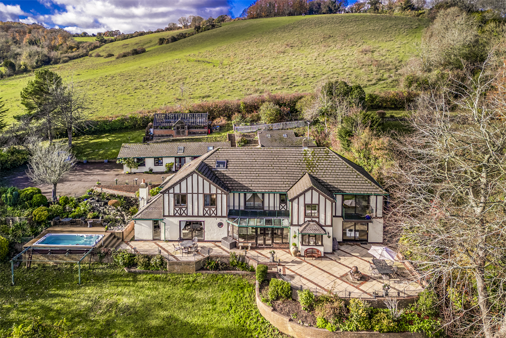 Property photo 1 of 19
