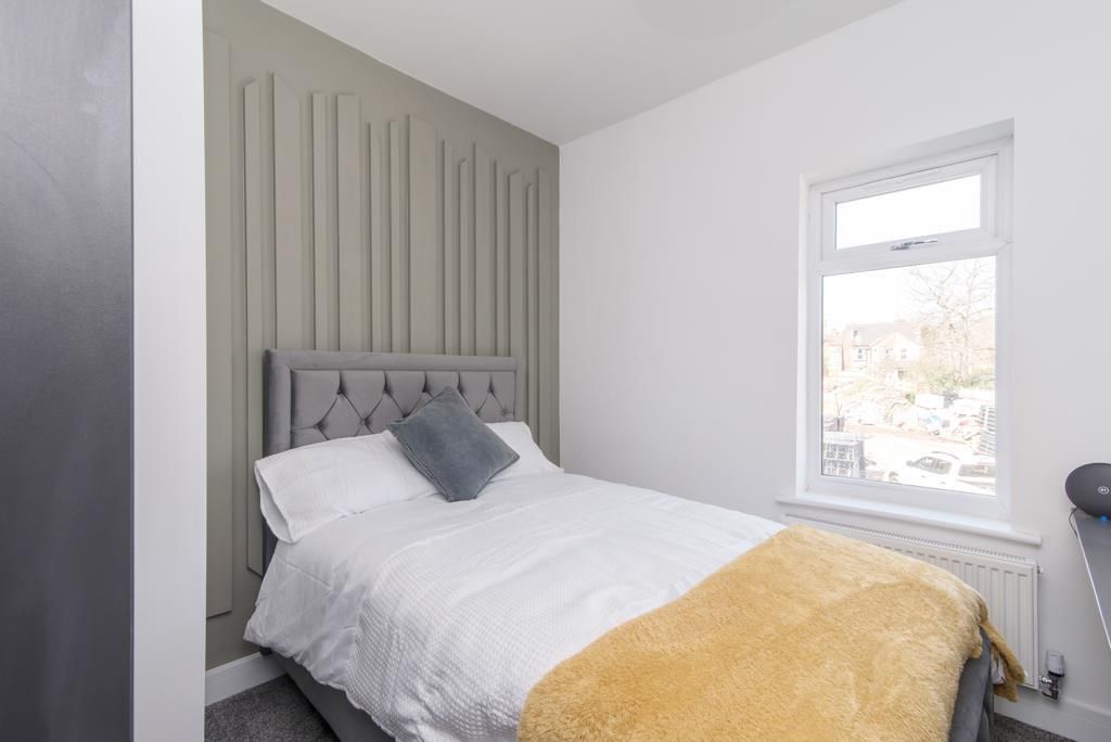 Property photo 1 of 16 17 Elm av H Res (24 Of 35).Jpg