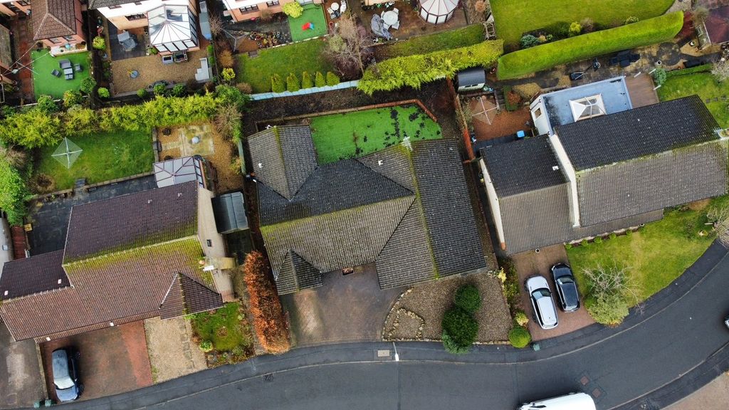 Property photo 2 of 30