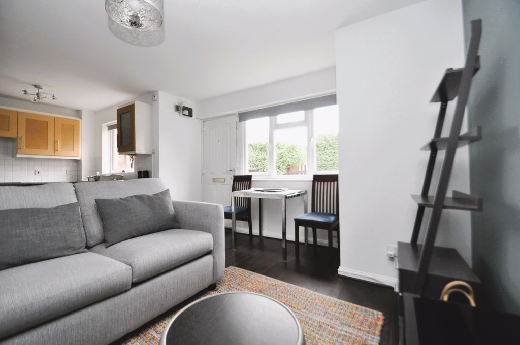 Property photo 3 of 8 Photo 8