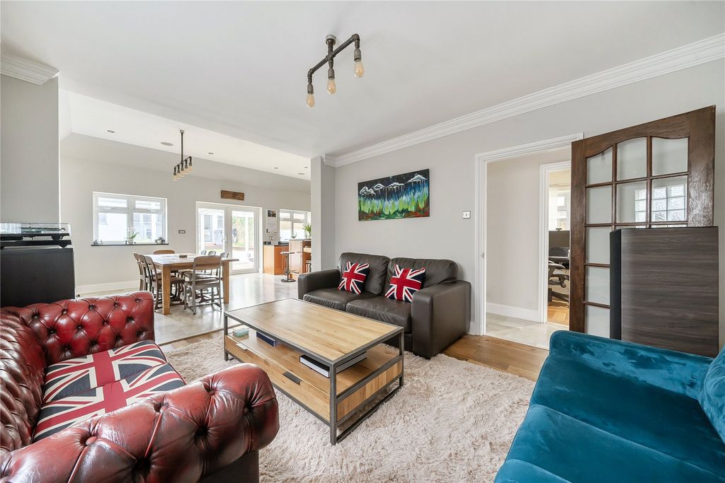 Property photo 3 of 21 Picture No. 16