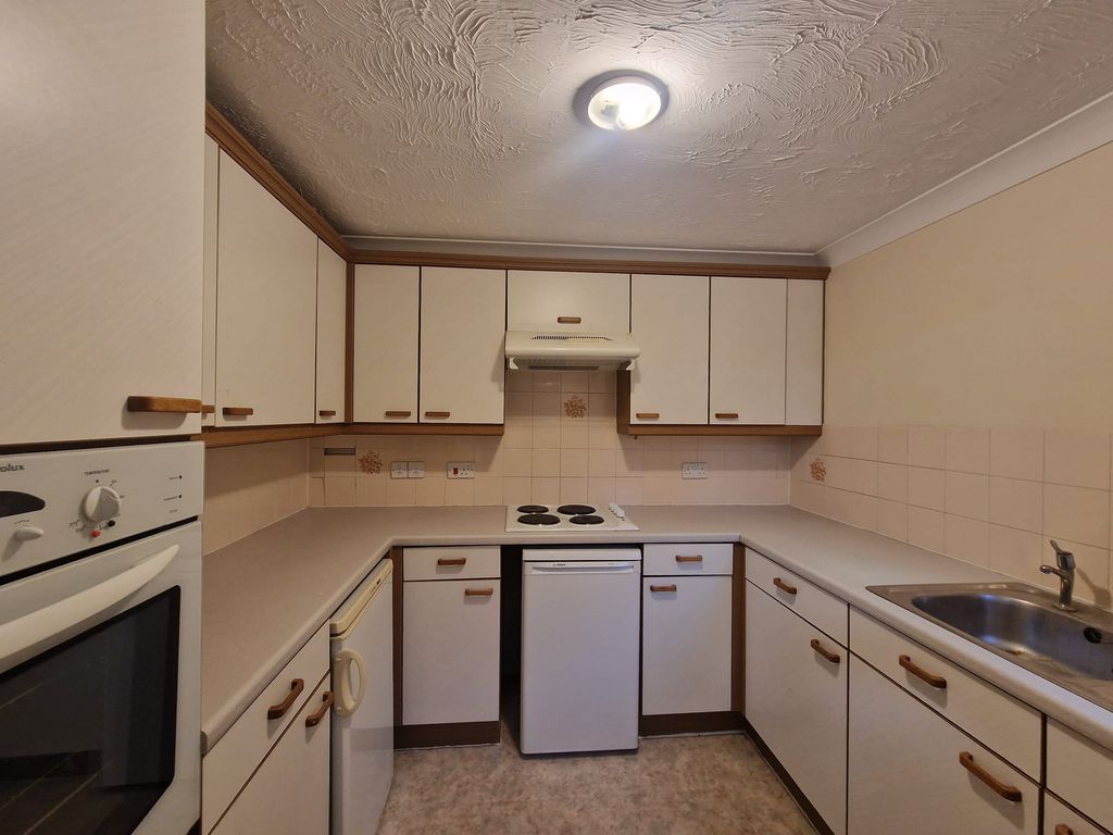 Property photo 3 of 8