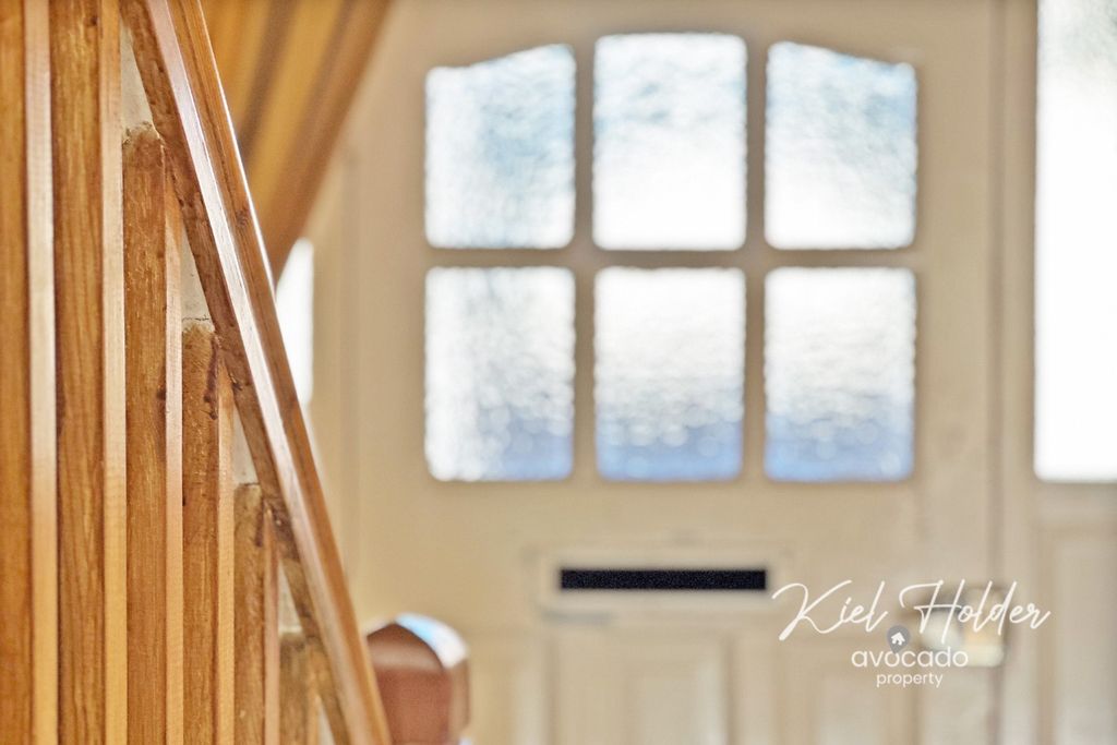 Property photo 3 of 17 3928674