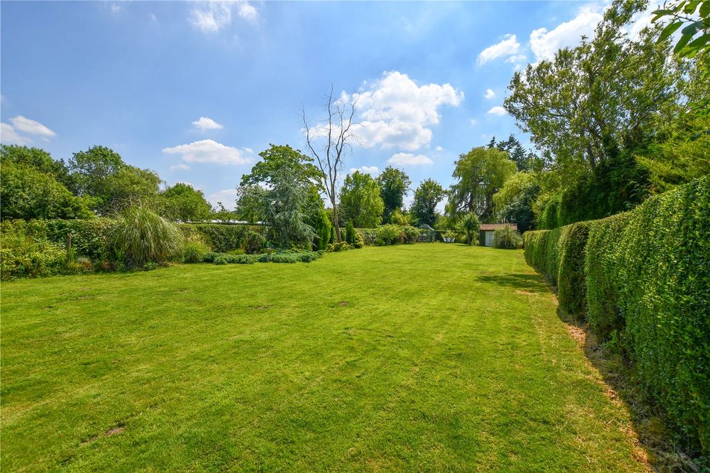 Property photo 2 of 23 Picture No. 28