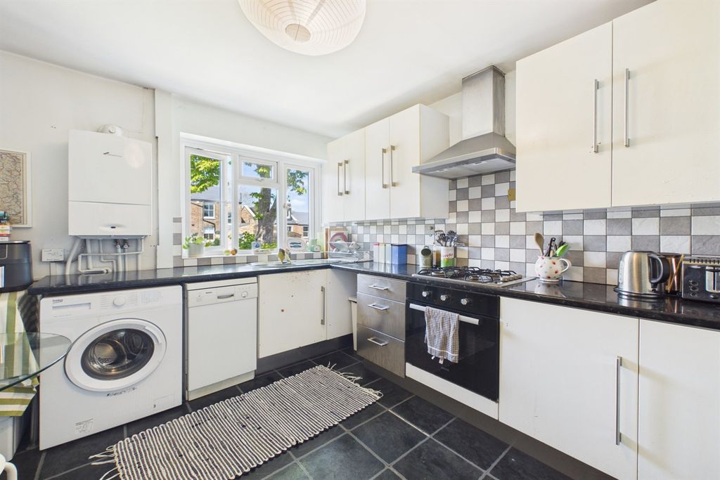 Property photo 2 of 20 Kitchen