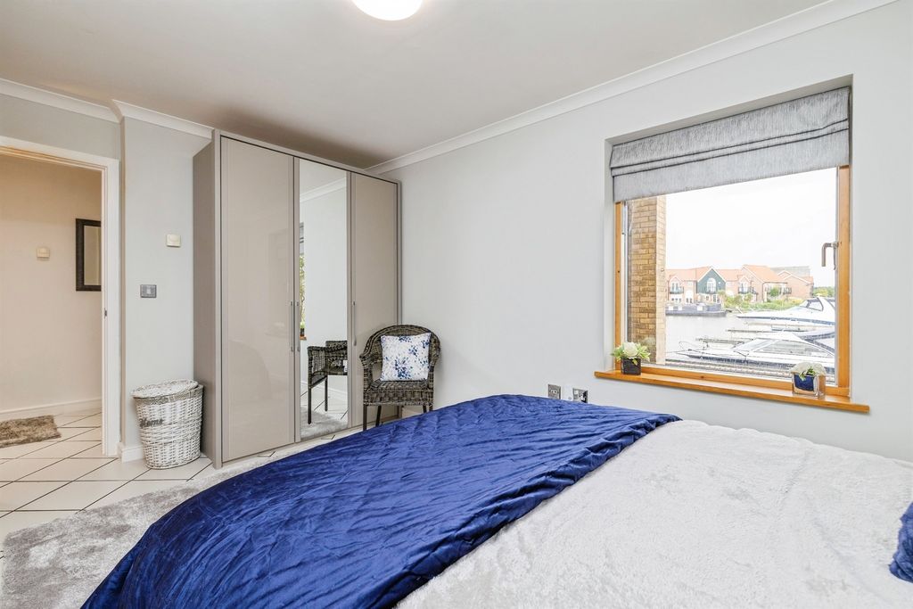 Additional image 12 of 2 bed flat for saleMarine Approach, Burton Waters, Lincoln LN1