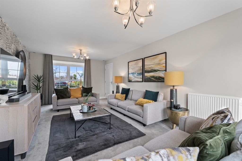 Property photo 3 of 34 6 Dunsmore Avenue-12.Jpg