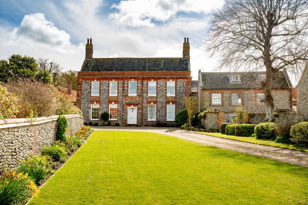 Property photo 1 of 34