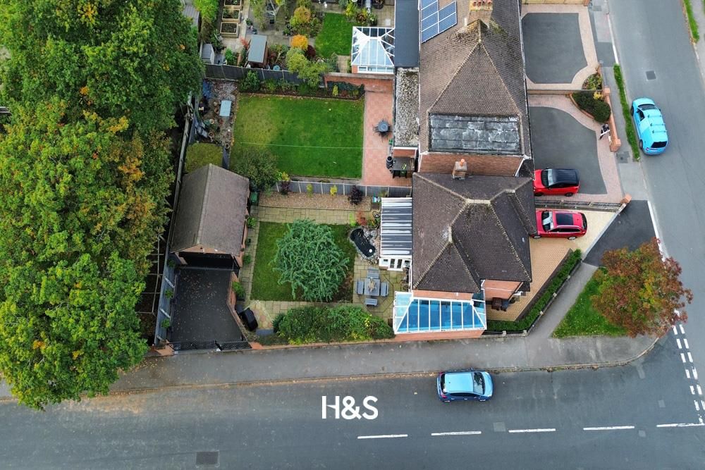 Property photo 2 of 18 100A Fabian Crescent - Drone.Jpg