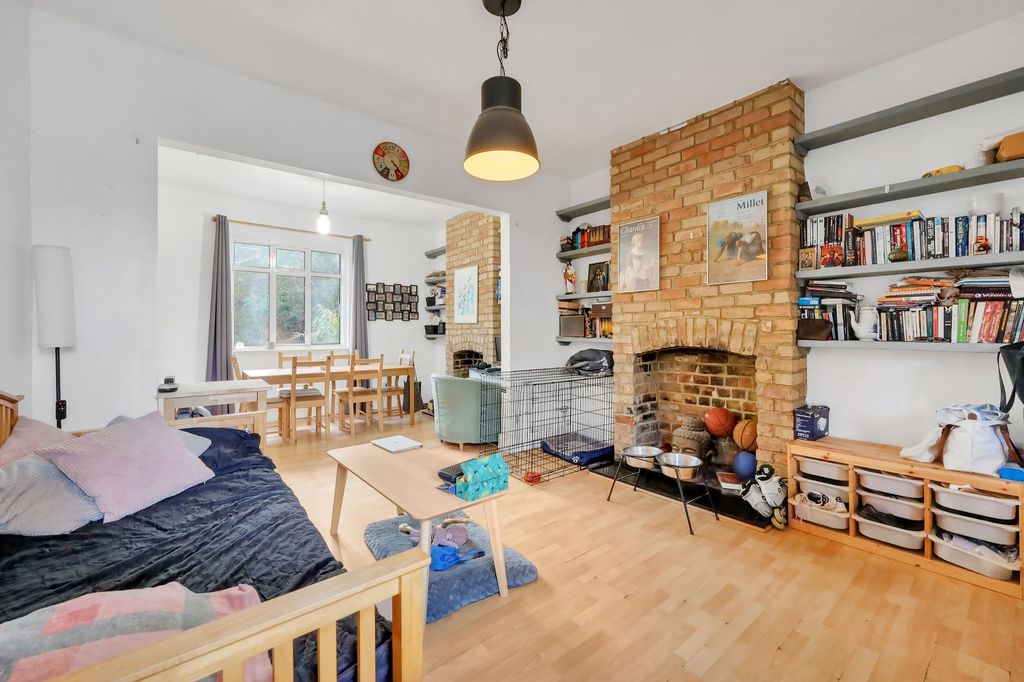 Property photo 1 of 16
