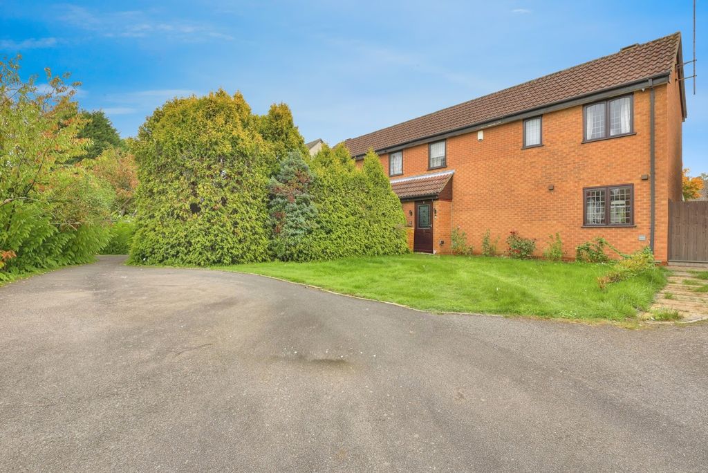 Property photo 1 of 16 Front