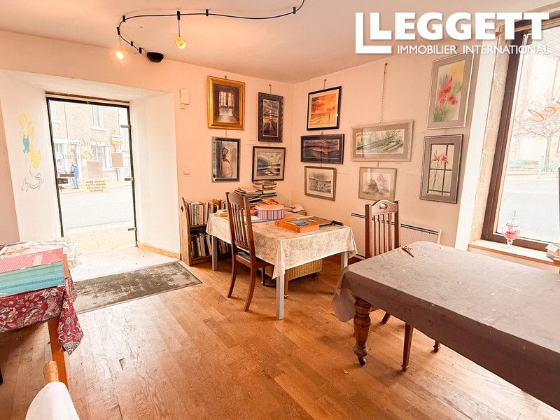 Property photo 3 of 10