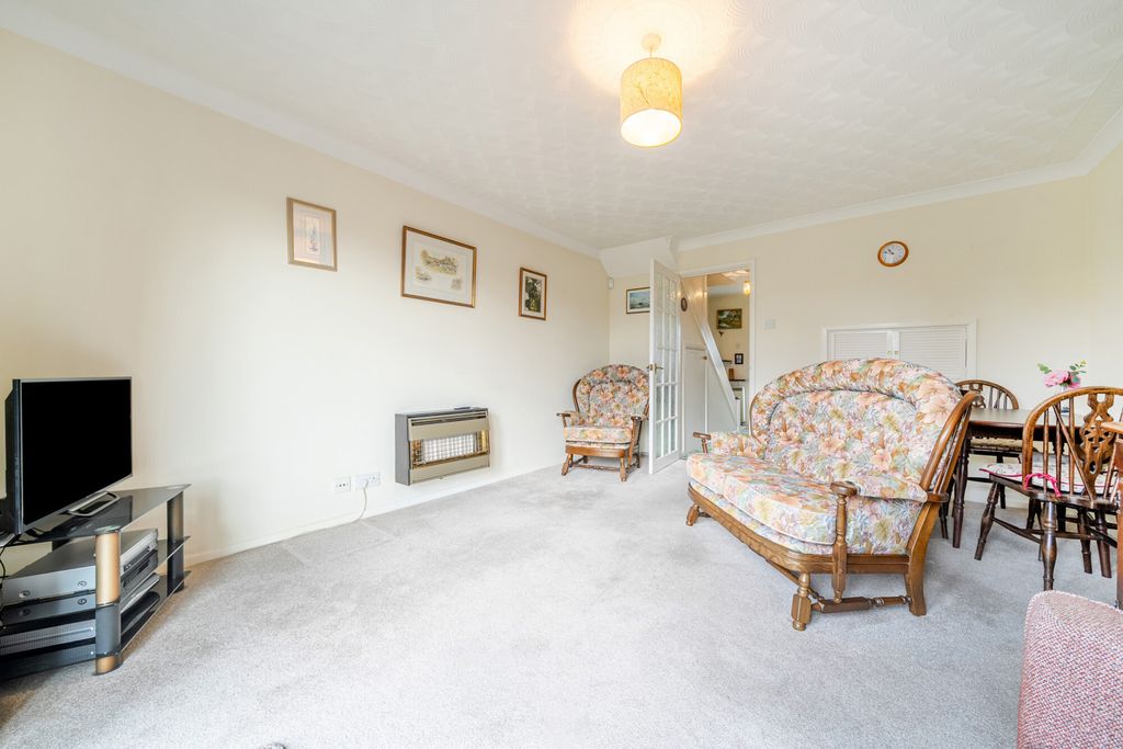 Property photo 2 of 21 1538332-12-6Ae085...