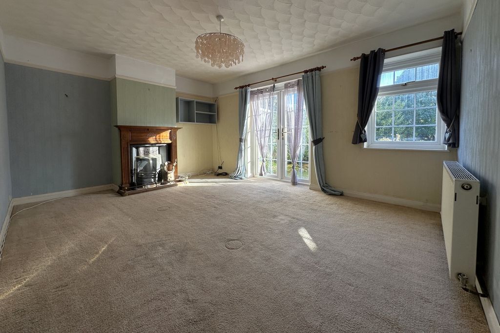 Property photo 2 of 16 Photo 13