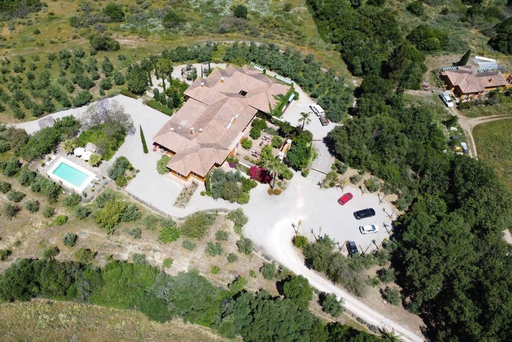 Property photo 2 of 10