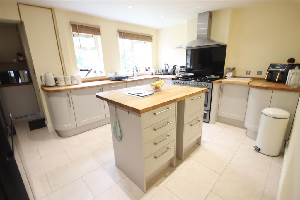 Property photo 3 of 14 Img_4631.Jpg