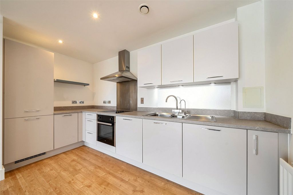 Property photo 3 of 20 Picture No. 16