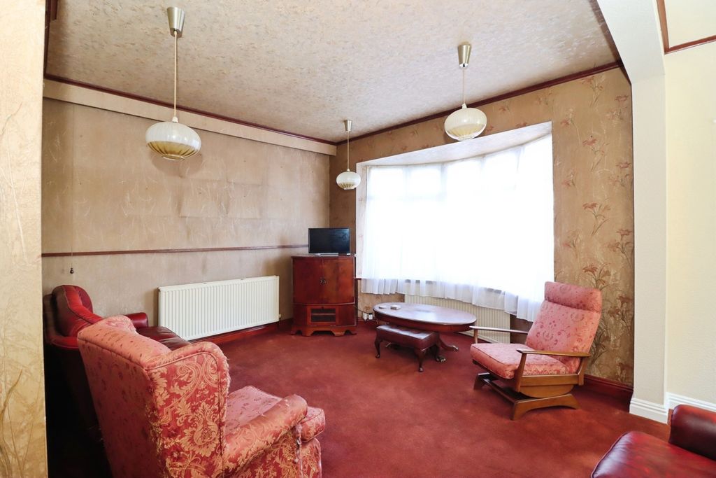 Property photo 3 of 20 Pbox-Img.Jpg