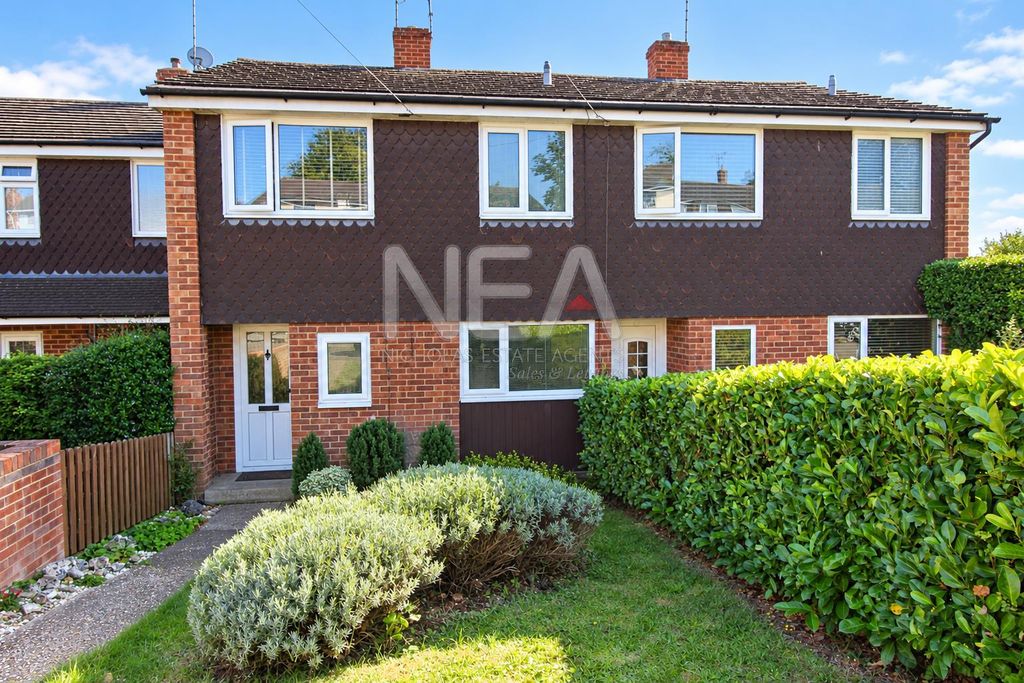 Property photo 1 of 11 Front