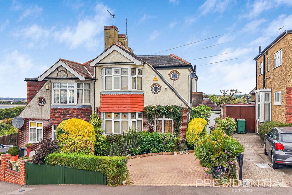 Property photo 1 of 39