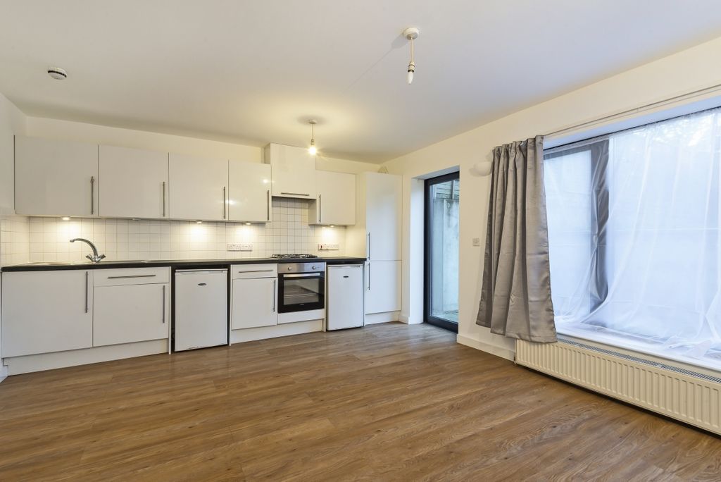 Property photo 1 of 6 554778 (2)