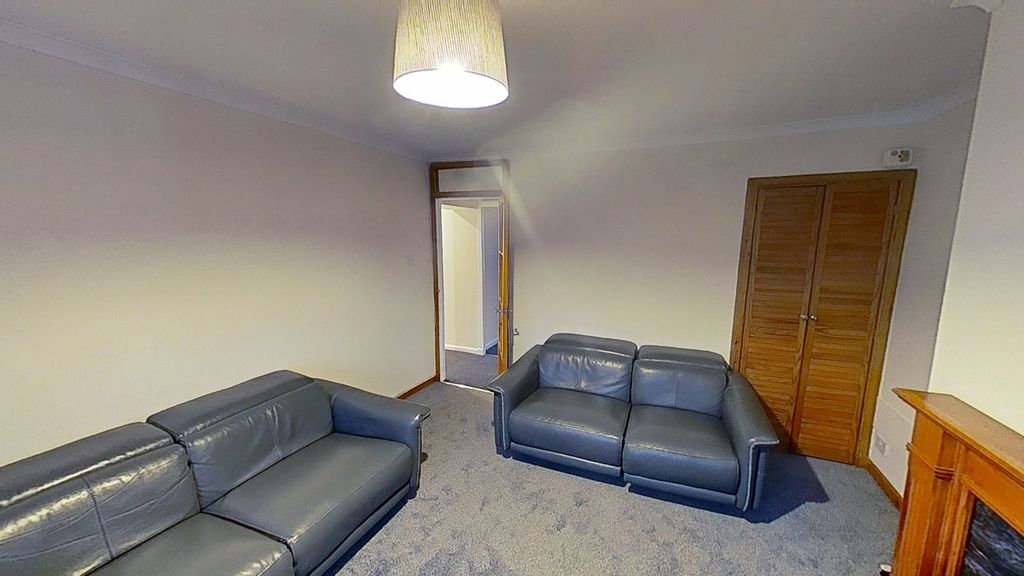 Property photo 3 of 11 Photo 3