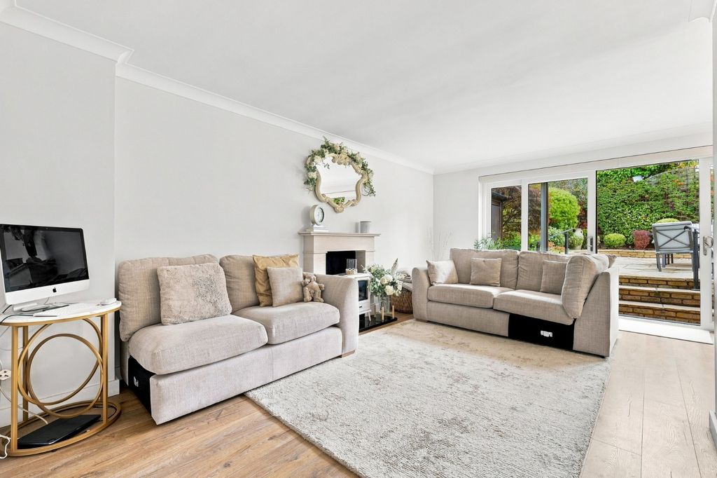 Property photo 2 of 28 5387632