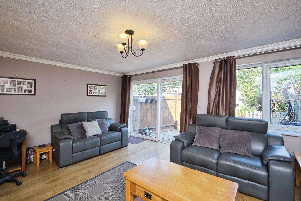 Property photo 2 of 25 Pbox-Img.Jpg