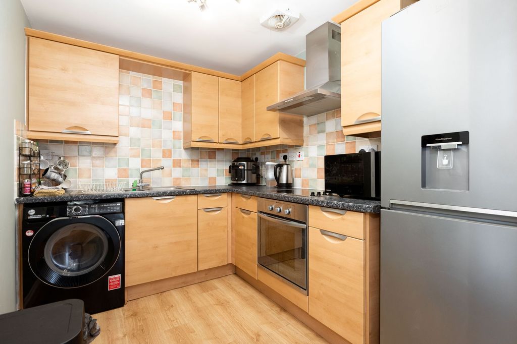 Property photo 2 of 11