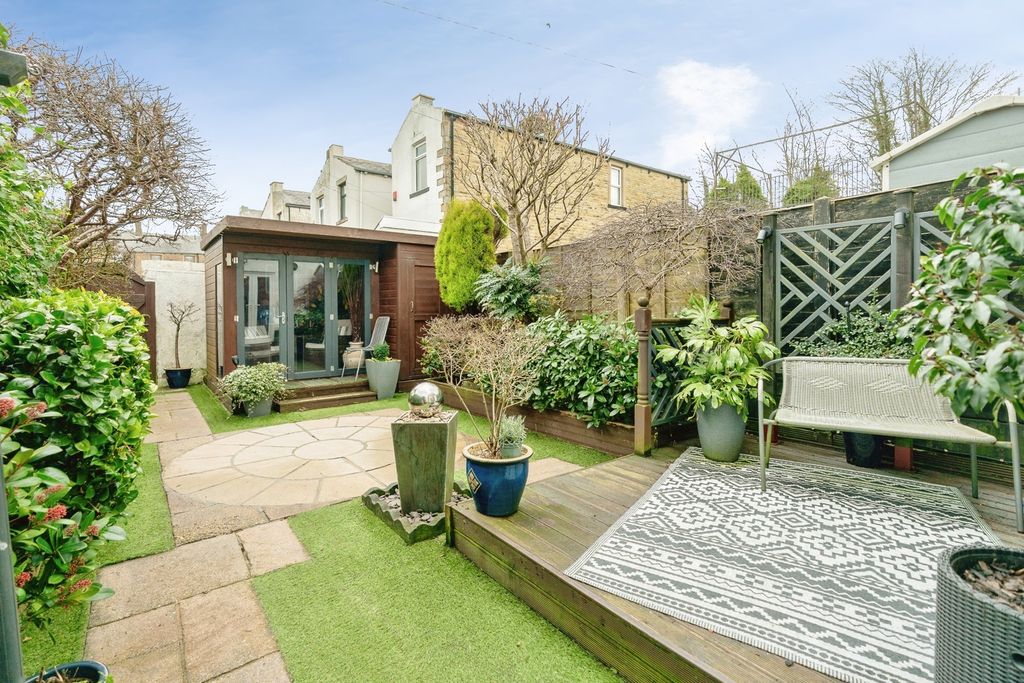 Property photo 3 of 30 Pbox-Img.Jpg