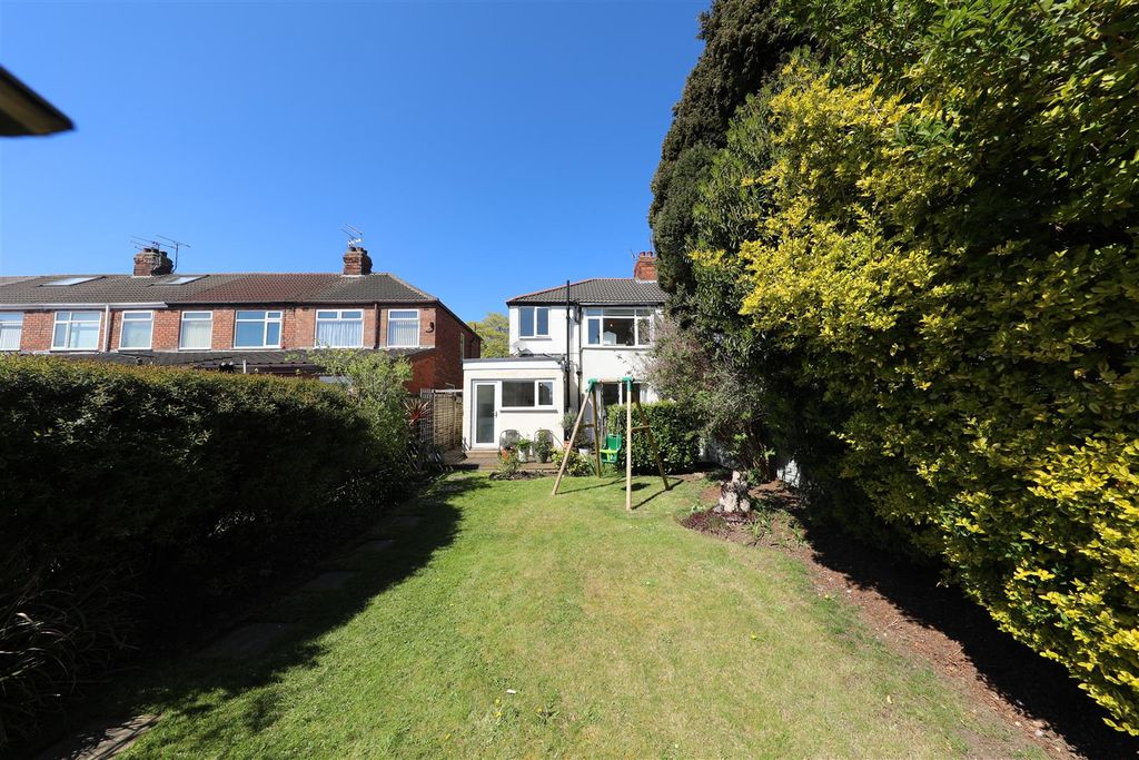 Property photo 3 of 27 Outside