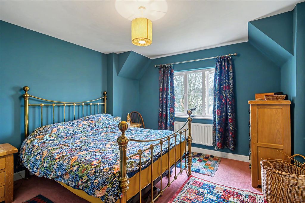 Property photo 3 of 12 Principle Bedroom