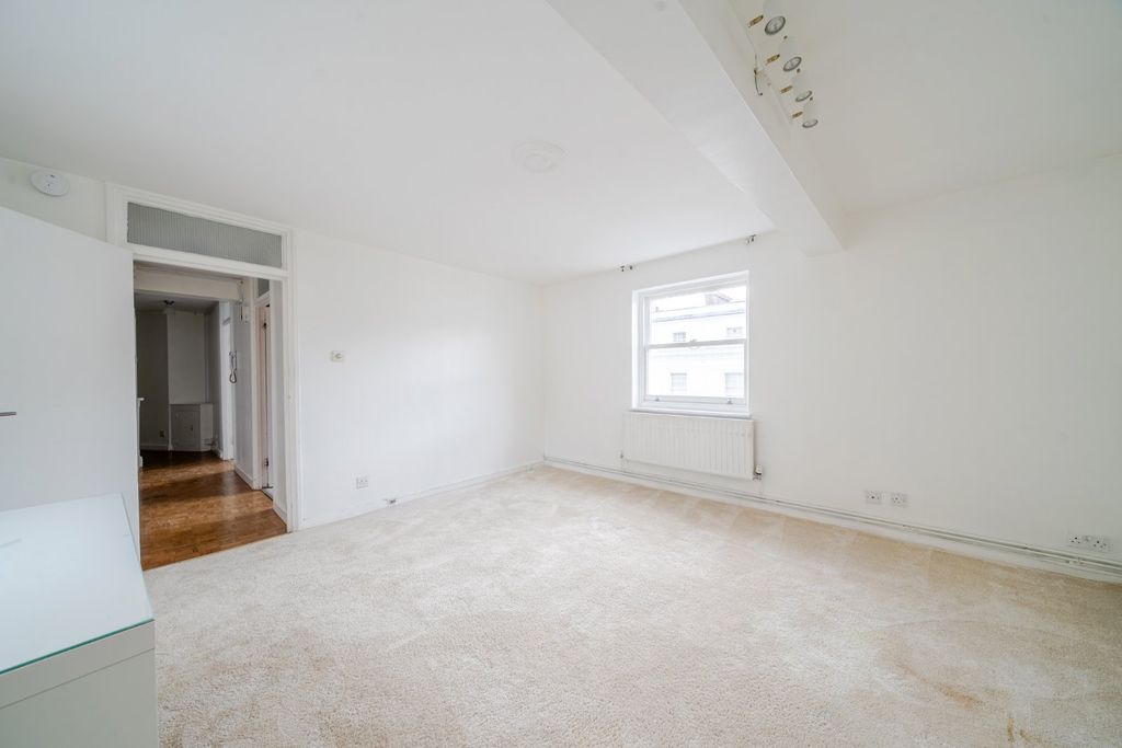 Property photo 2 of 9 Picture No. 05