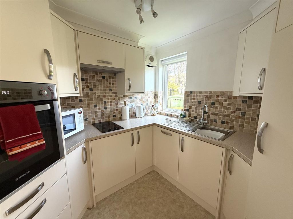 Property photo 3 of 10 Heritage 56.Jpg