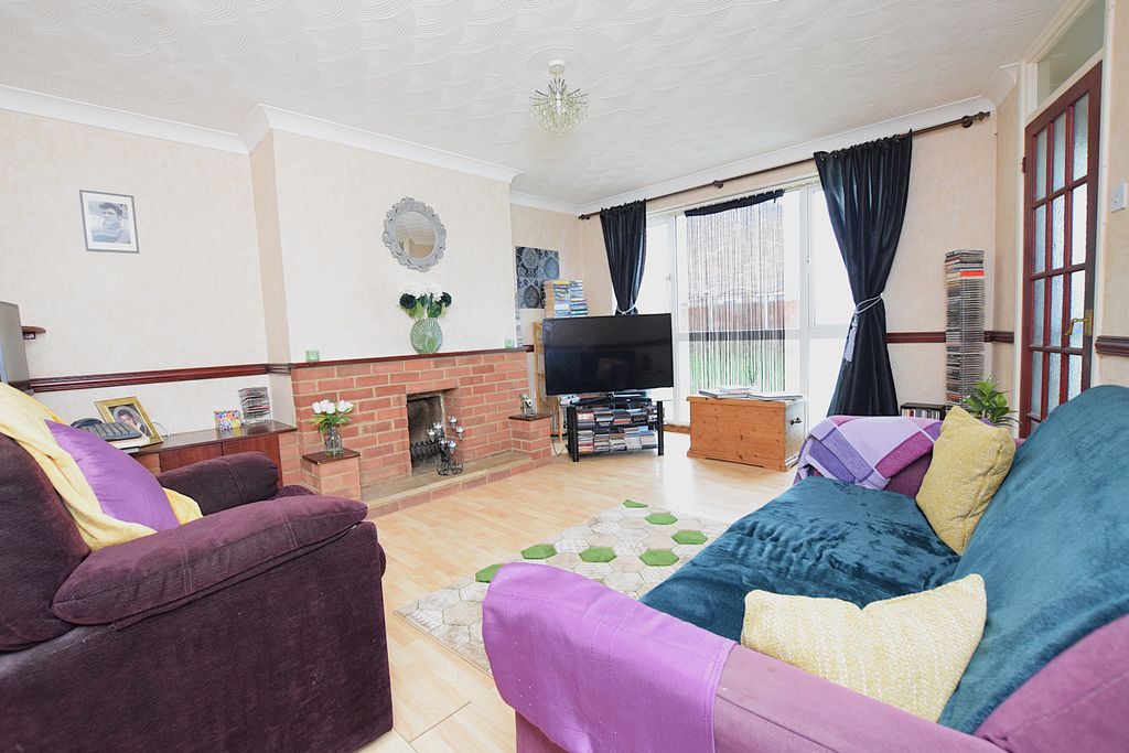 Property photo 3 of 9