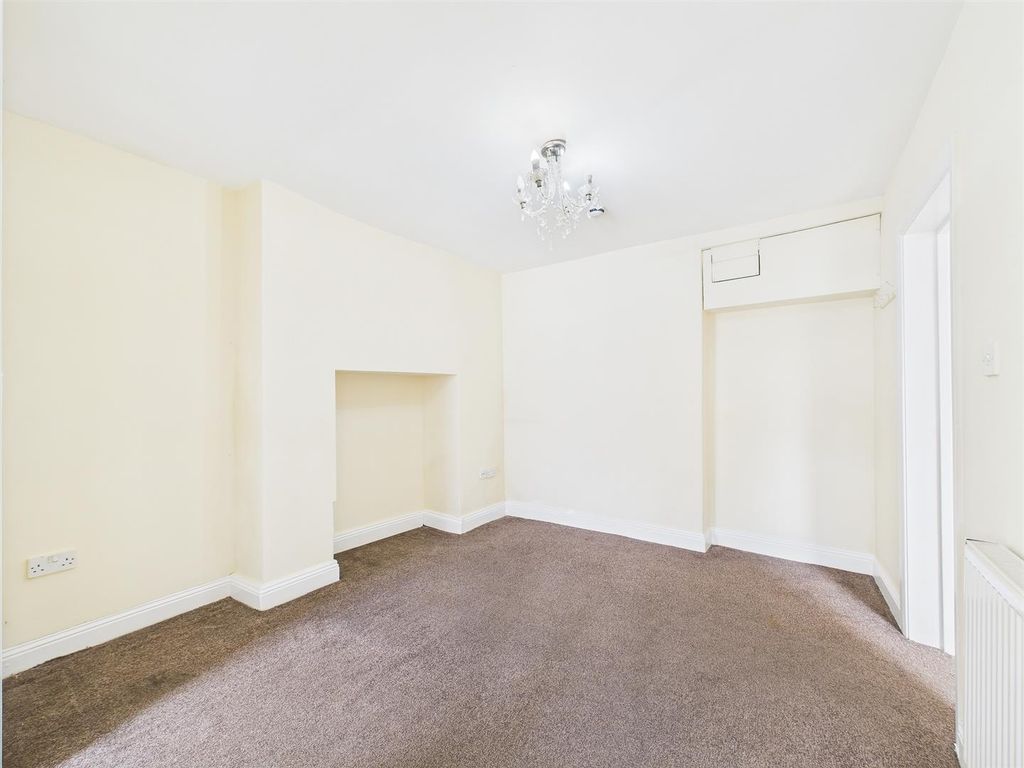 Property photo 2 of 12 2 - Flat With Parking For Auction, Weston-Super-Ma